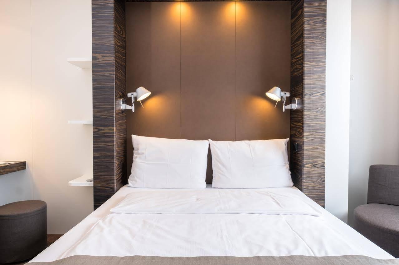 B&B Hotel Muenchen-Putzbrunn Eksteriør bilde