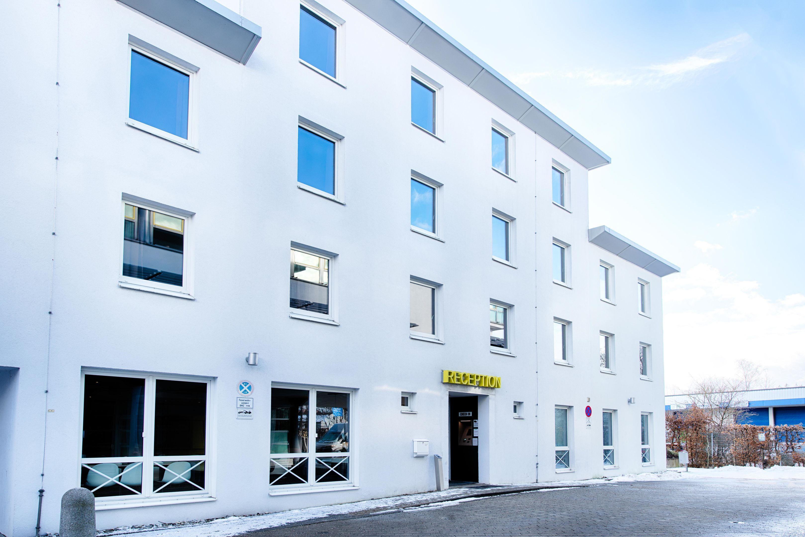 B&B Hotel Muenchen-Putzbrunn Eksteriør bilde
