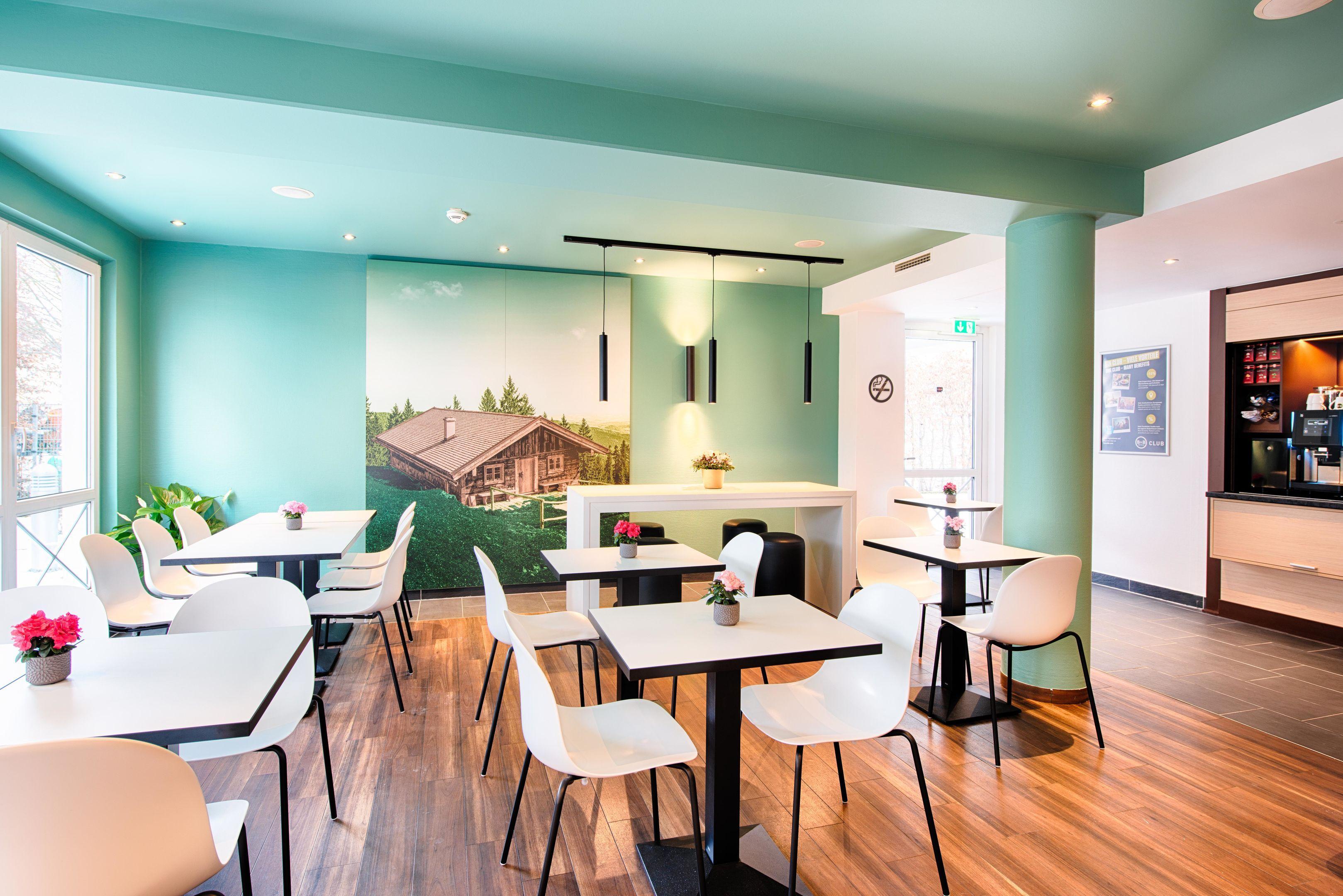 B&B Hotel Muenchen-Putzbrunn Eksteriør bilde