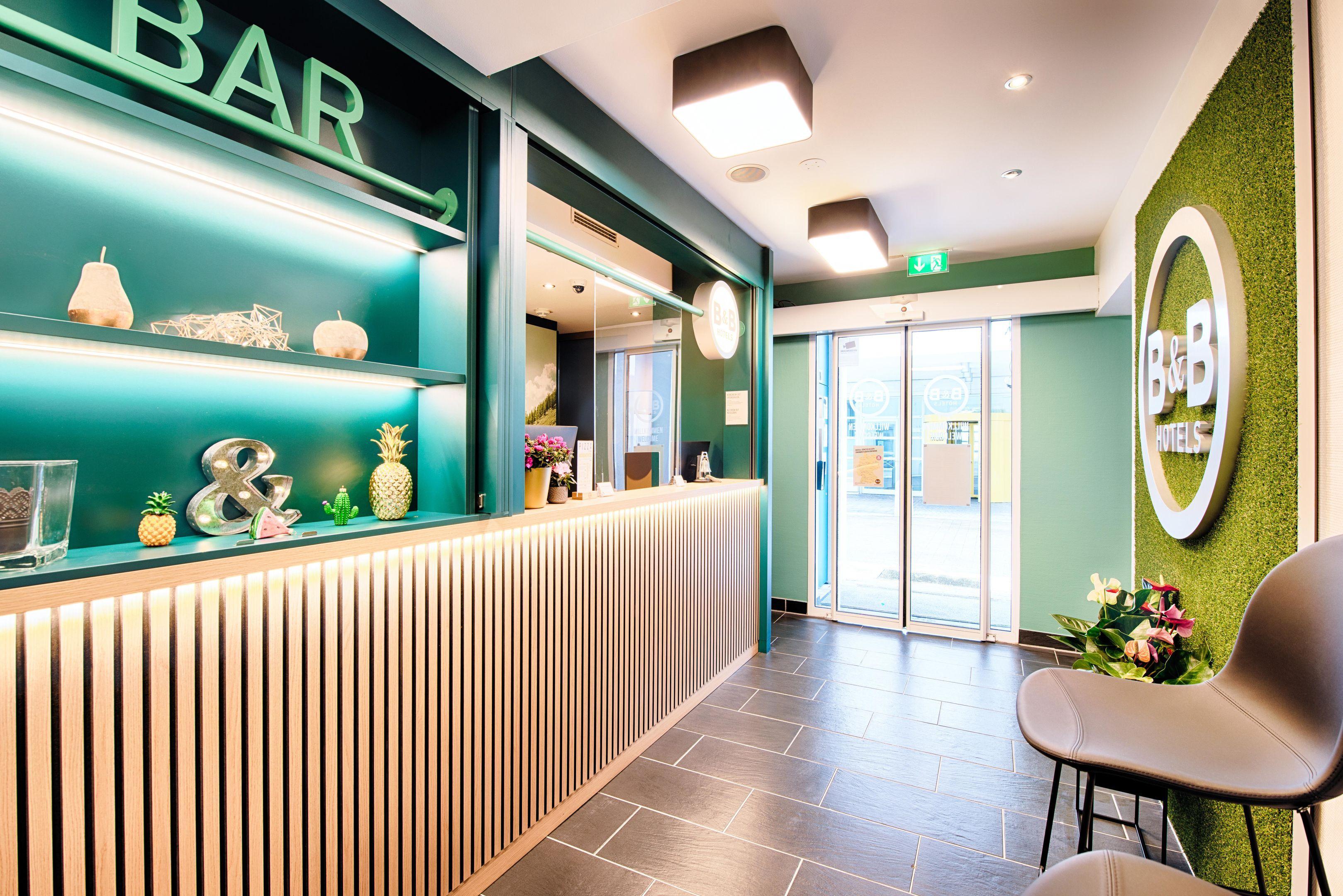 B&B Hotel Muenchen-Putzbrunn Eksteriør bilde