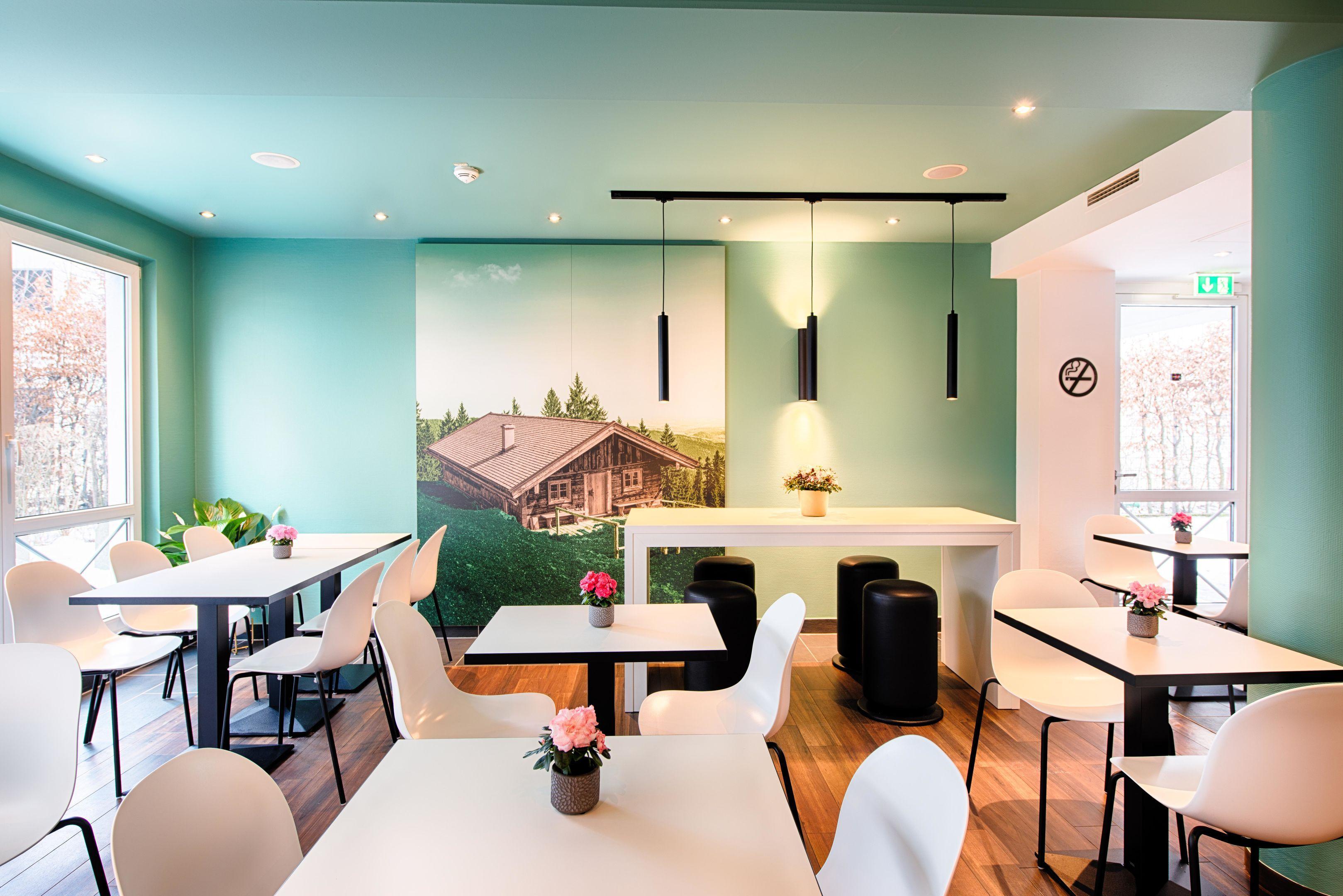 B&B Hotel Muenchen-Putzbrunn Eksteriør bilde