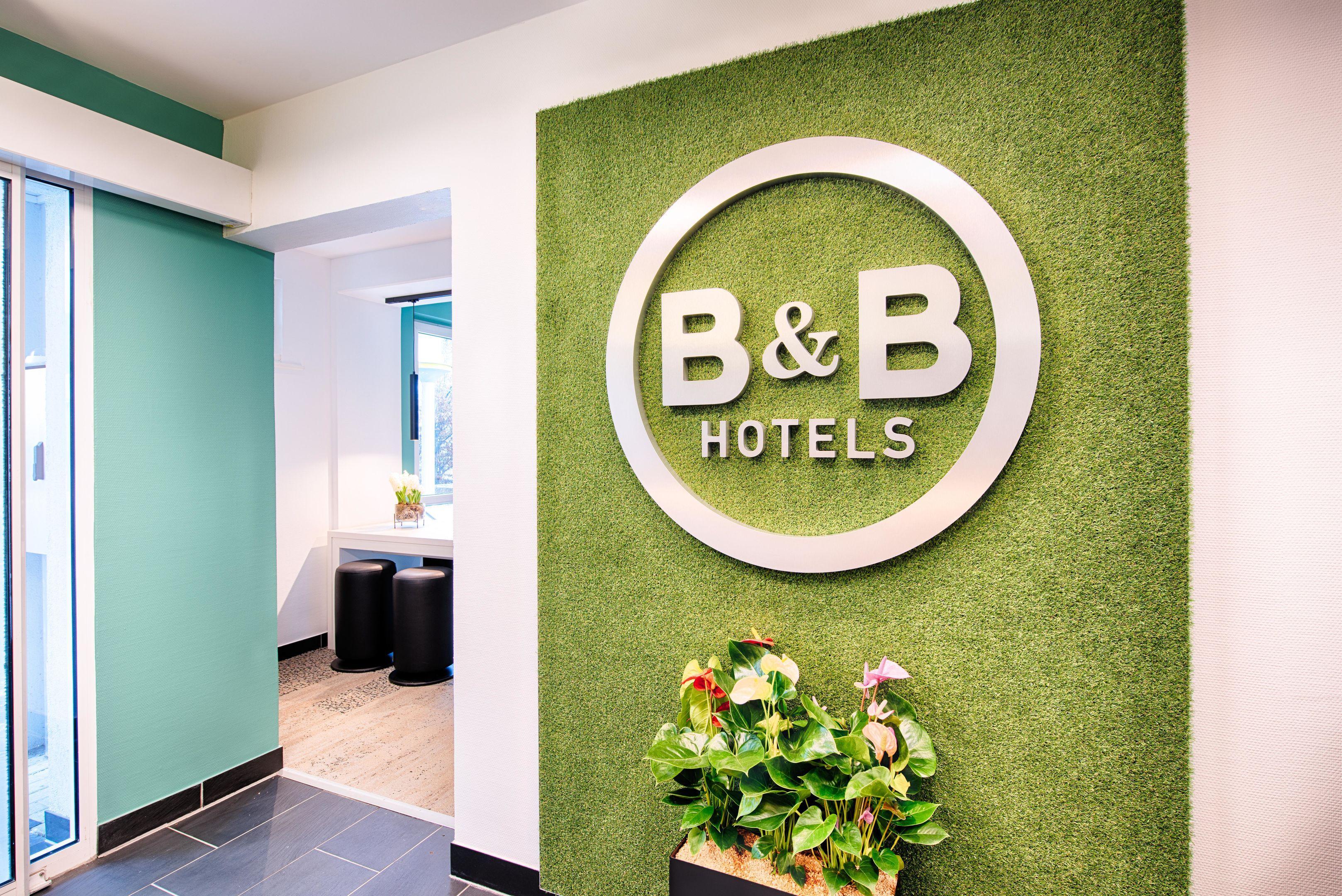 B&B Hotel Muenchen-Putzbrunn Eksteriør bilde